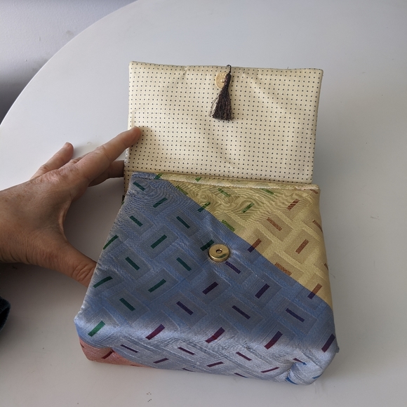 Fentio fabric handle handbag with tassel - Picture 5 of 9